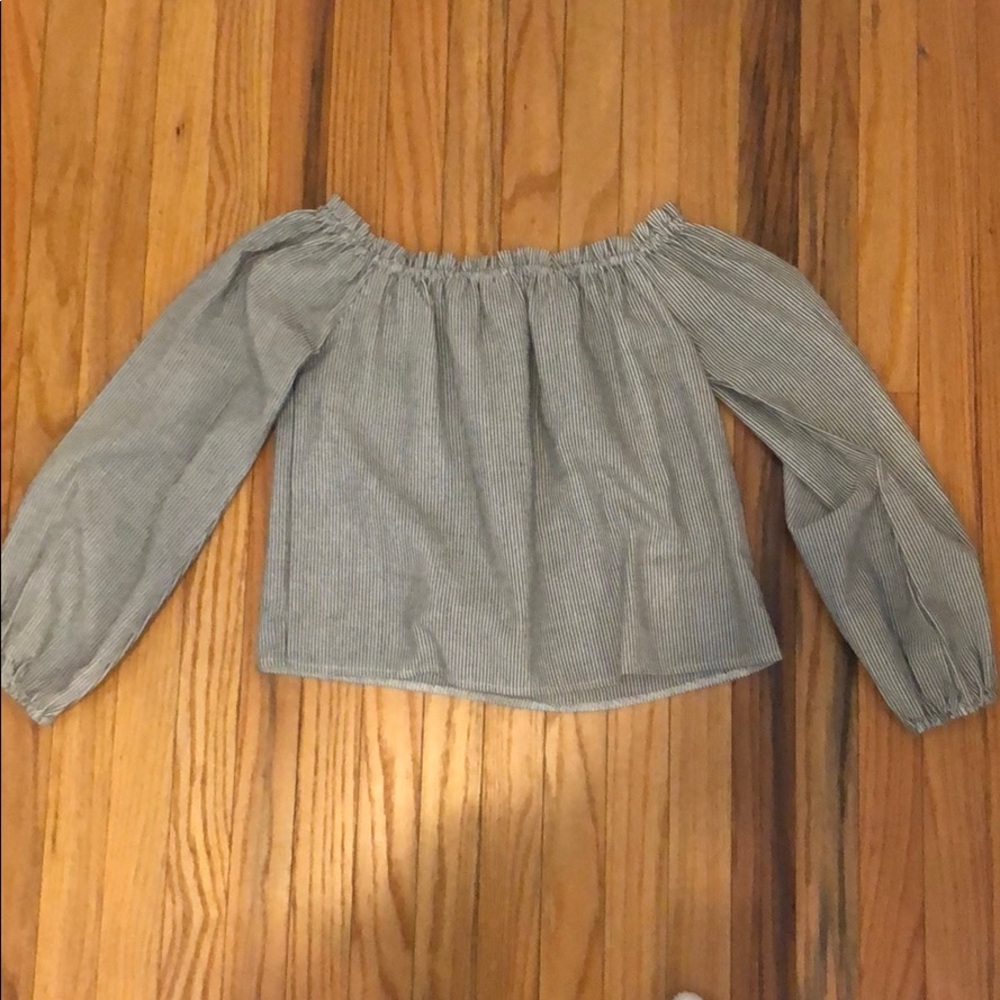 Brandy Melville off the shoulder top